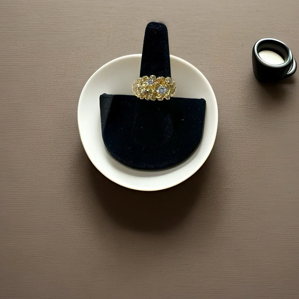 Men’s 18k Gold Ring with Diamond Accents